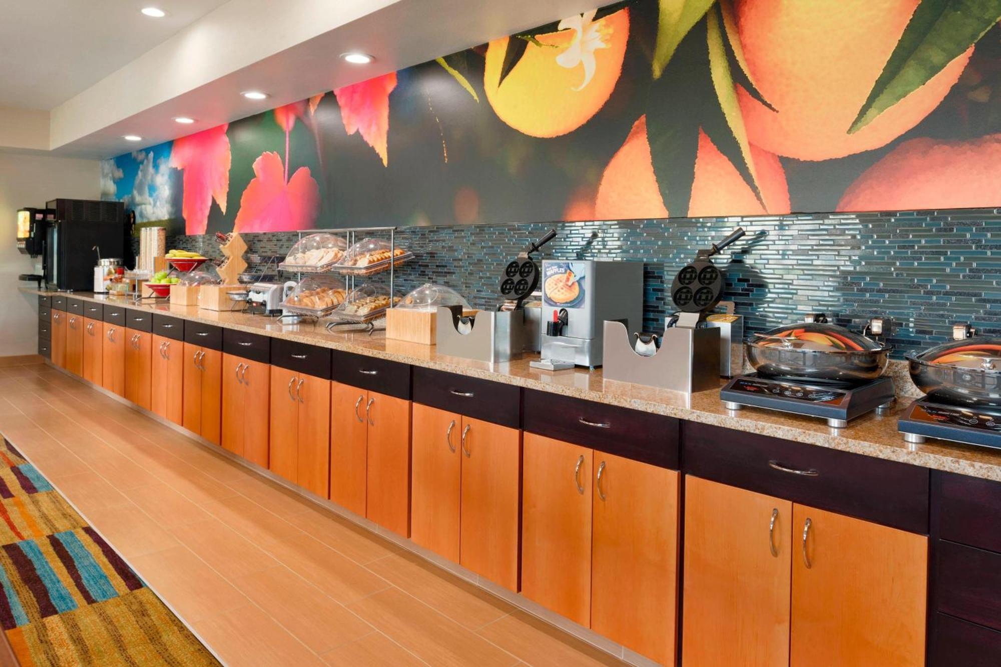 Fairfield Inn & Suites Hartford Manchester Bagian luar foto