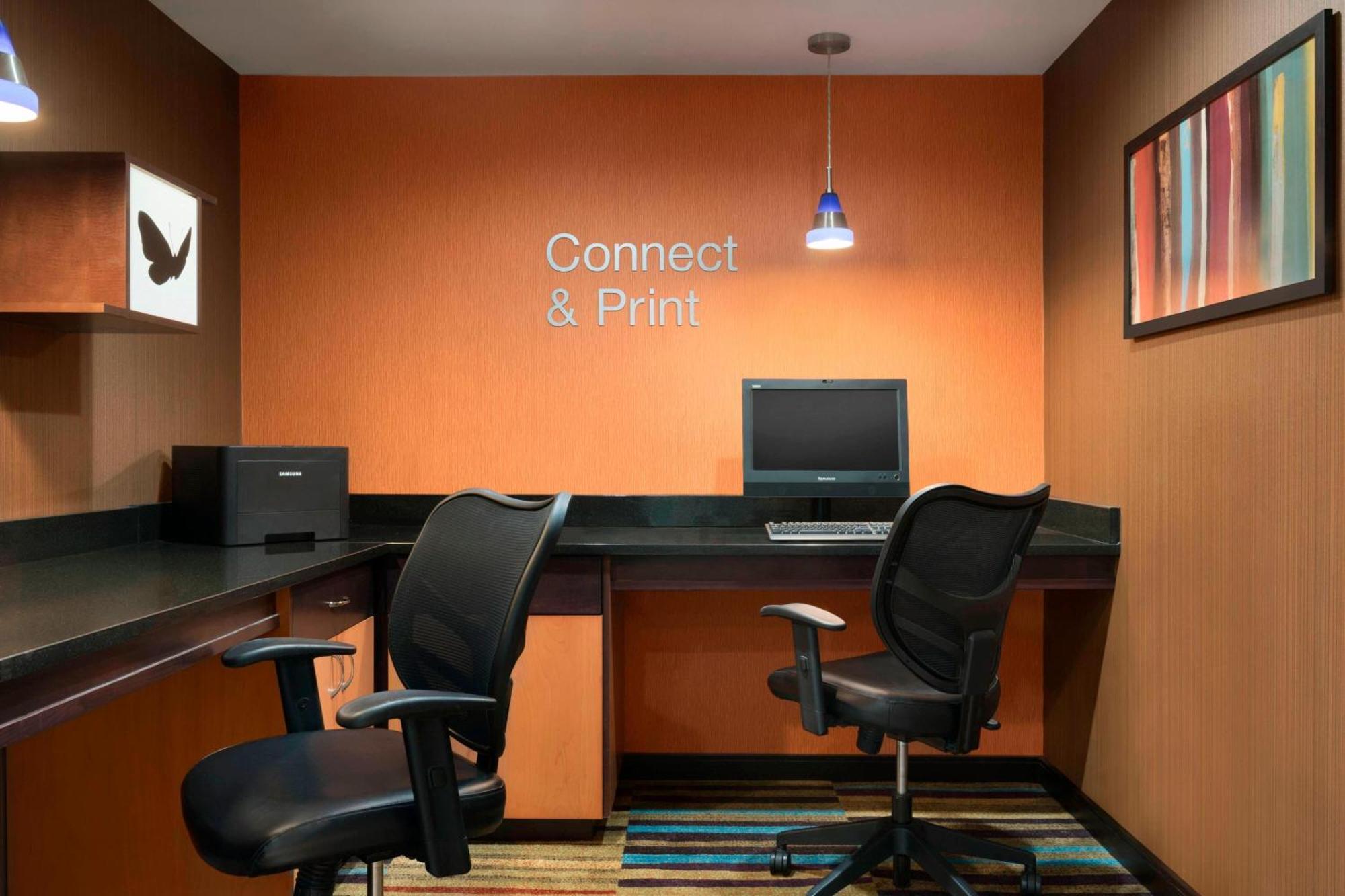 Fairfield Inn & Suites Hartford Manchester Bagian luar foto