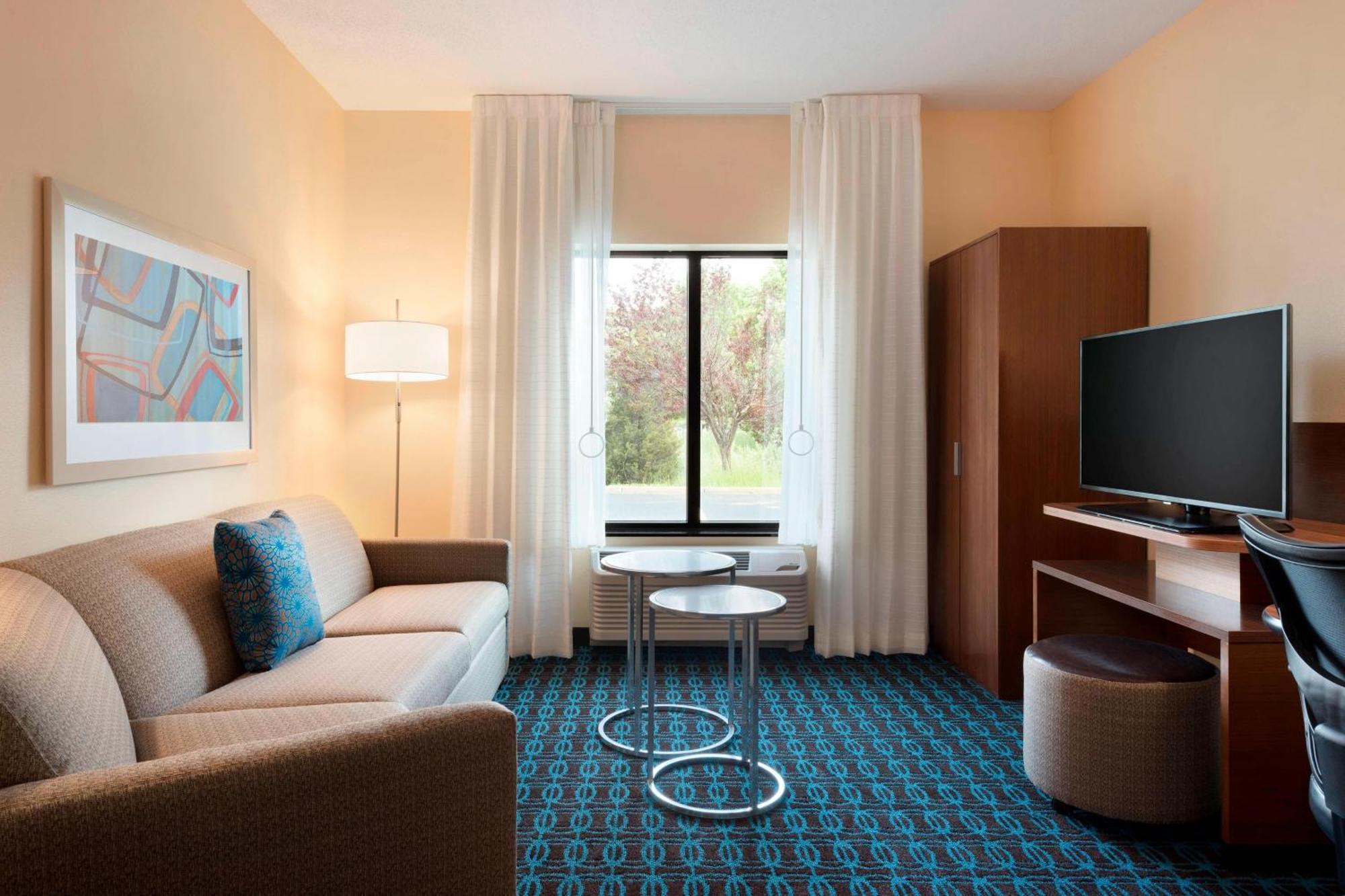 Fairfield Inn & Suites Hartford Manchester Bagian luar foto
