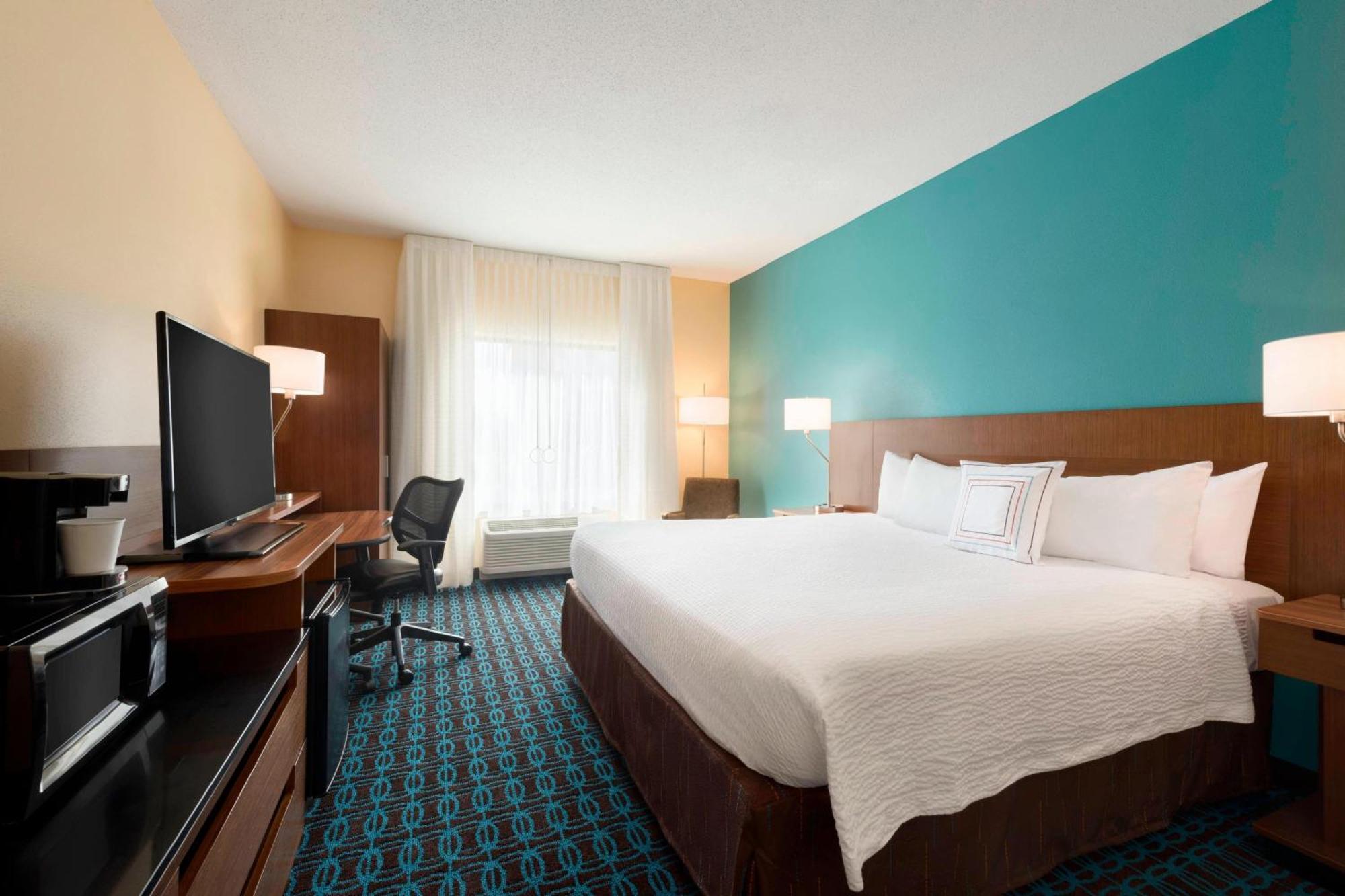 Fairfield Inn & Suites Hartford Manchester Bagian luar foto