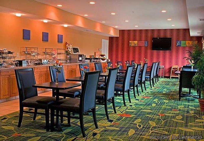 Fairfield Inn & Suites Hartford Manchester Restoran foto